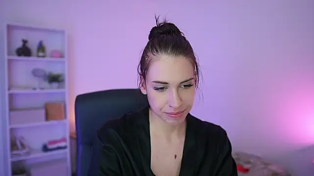 evagomess18 live cam on StripChat