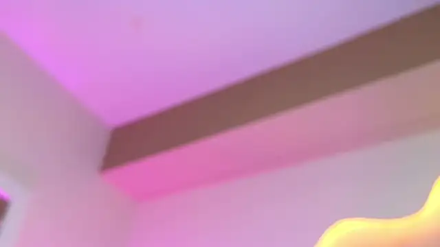 Kloee_12 webcam