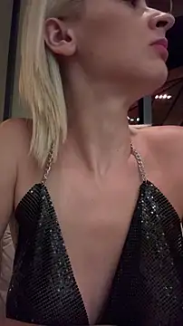HOTLadyluna webcam