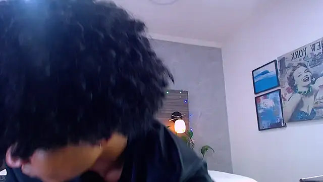 Dilan_Hall webcam