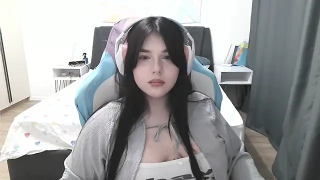 LunarMia webcam