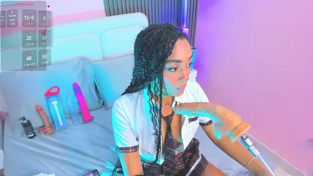 Clawdeen__wolf webcam