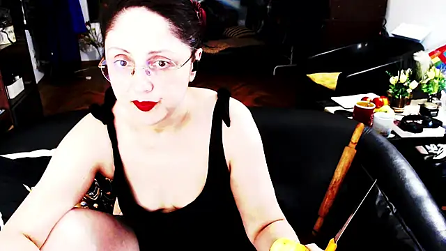 imperatriza (F milf) - Findom kink+bdsm+fetish room(1-st goal)