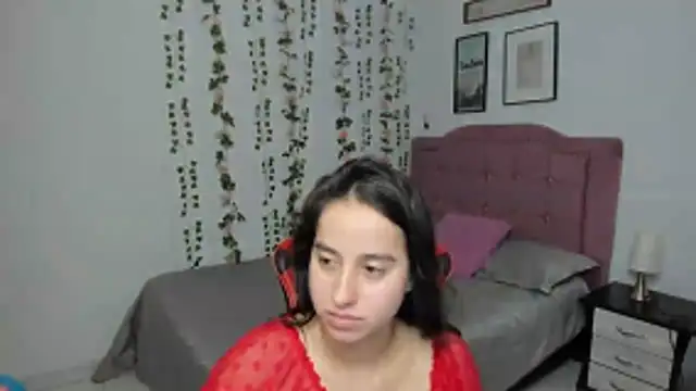 Antonella_heinz live cam on StripChat