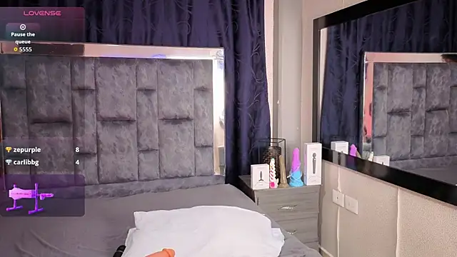 LeoMonnroe webcam