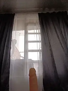 kiki_milu webcam