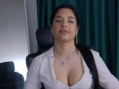 MissNaomiBelle webcam