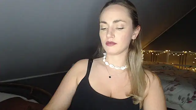 ScarlettSensitive webcam