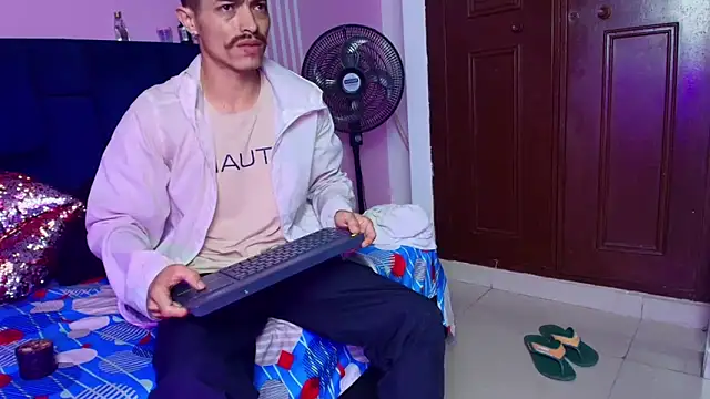 taylor_Stele webcam