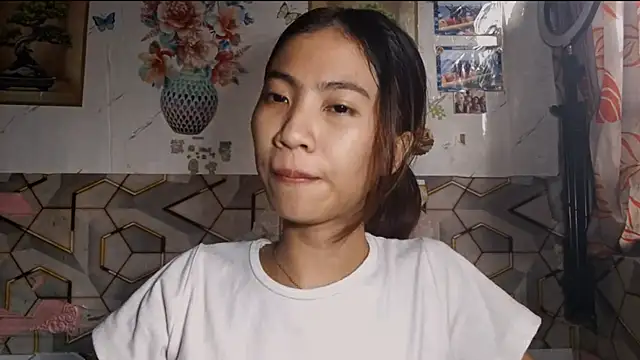 DeeannGunby webcam
