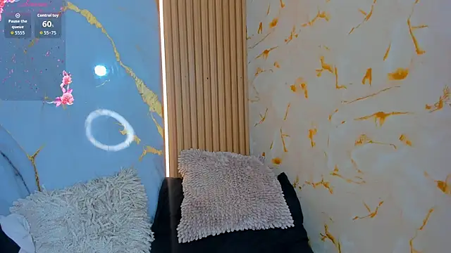 MichelleLuxe webcam