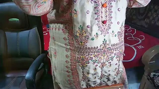 BengaliQueenStar webcam