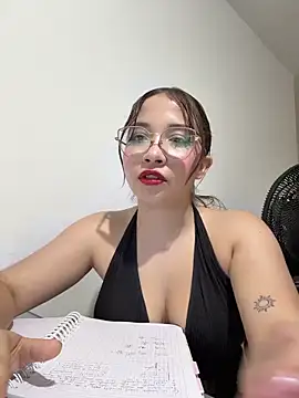 AliciaWhite_nt webcam