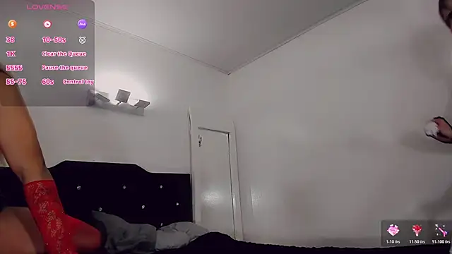Thiara_veky_ webcam
