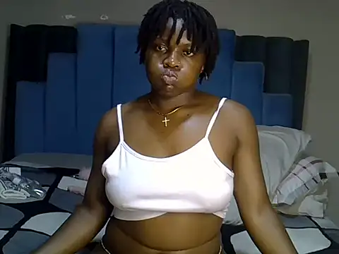 melanin_moon live cam on StripChat