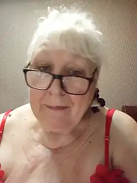 Alexia64231 live cam on StripChat