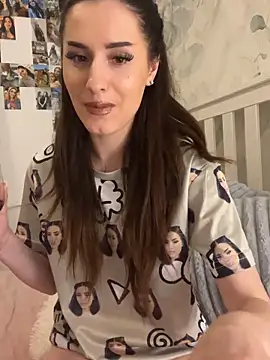 AriaAdda live cam