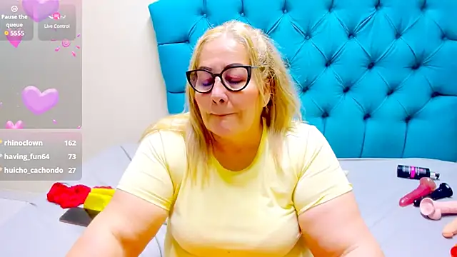 Nayla_Garner webcam