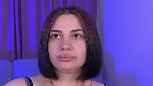 AdrianaToress webcam