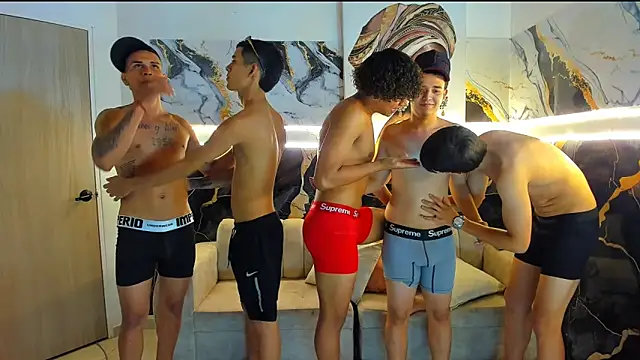 Houseofwarrios webcam
