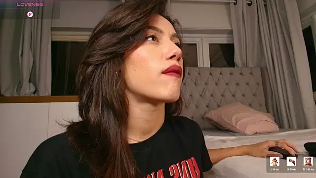 carol_daniel (F teen) - doggy pose and spank ass