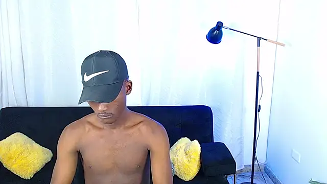 alexaandro18 webcam