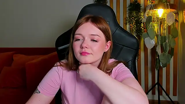 ElinaVale webcam