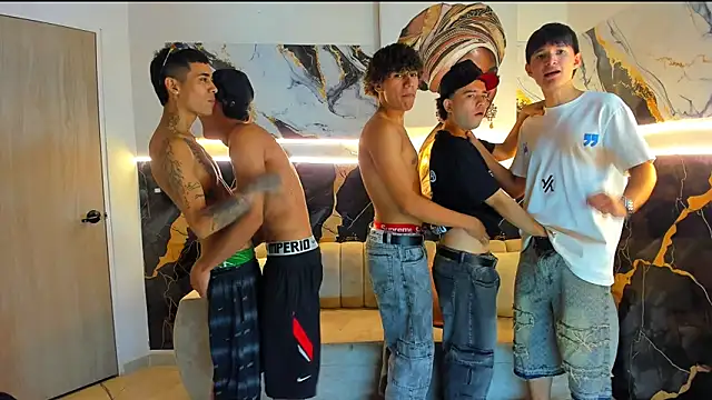 Houseofwarrios webcam