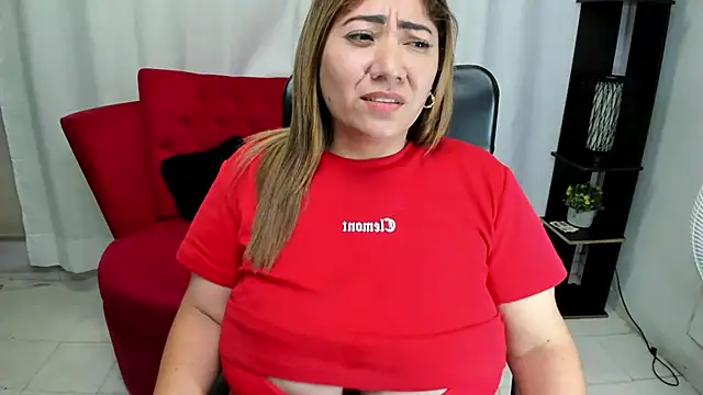 kendra_fire (F milf) - show boobs