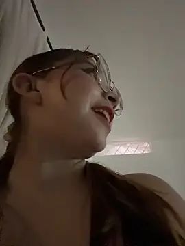 AliciaWhite_nt webcam
