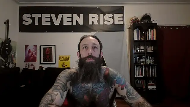stevenrisenyc (Ask my age) - Get hard in undies