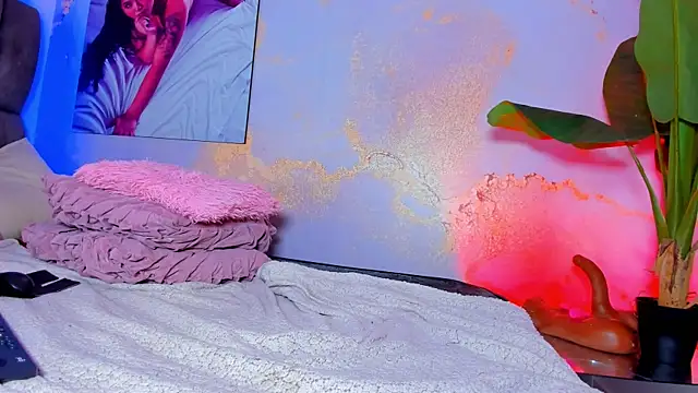 camilawhite__ webcam