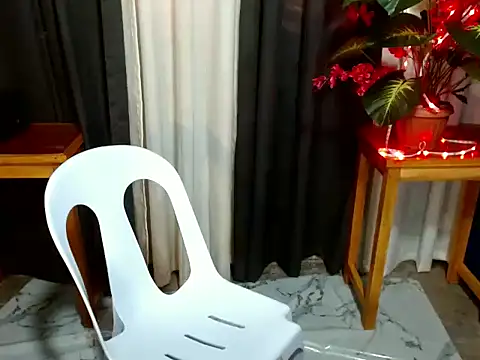 laura_leeforever webcam