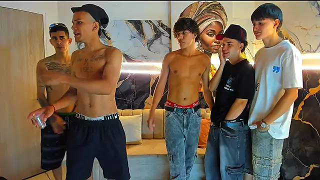 houseofwarrios (Ask my age) - BLOWJOB + NAKED + LICK BALLS