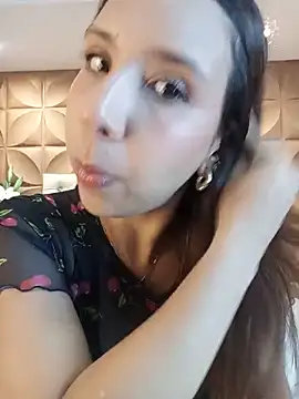 MiaSantana_ webcam