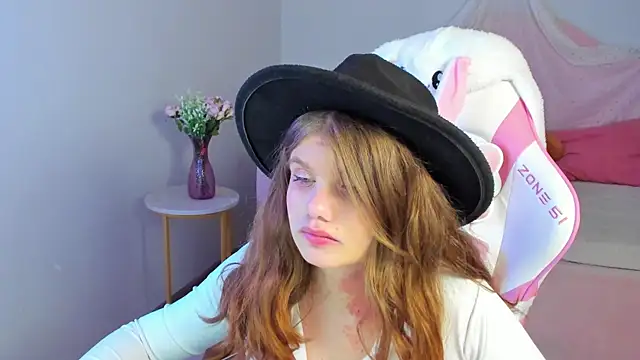 ChloeHalses webcam