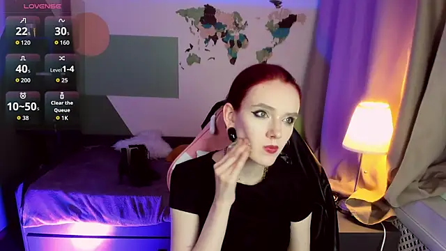 CrimsonMarquise webcam