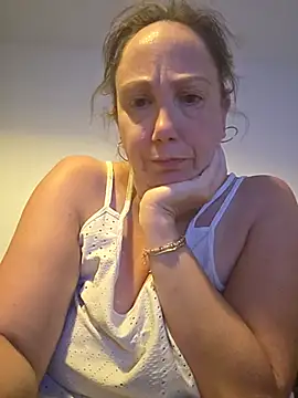 Wisie_Cutie webcam
