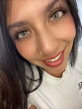 MiaJones21