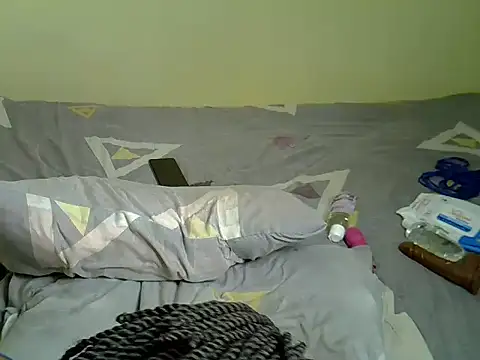 Pearl_petite webcam