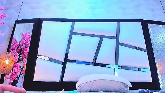 TessaCooper1 webcam