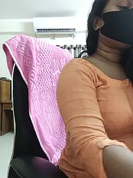 Idhika-Paul webcam