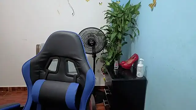 JANNAH_MARTINEZ webcam