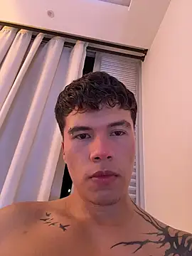 Logan_smith1 live cam on StripChat