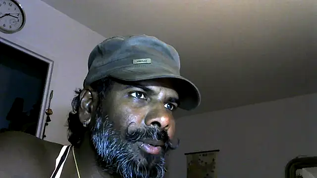 frenchblackc31 webcam