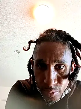 TheRealMrDLlong webcam