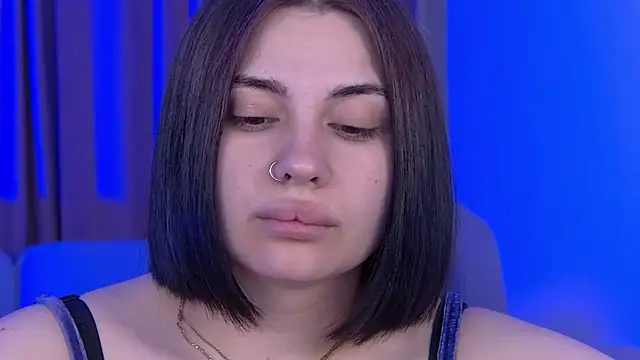 adrianatoress - AdrianaToress's free webcam - UK Sex Cams