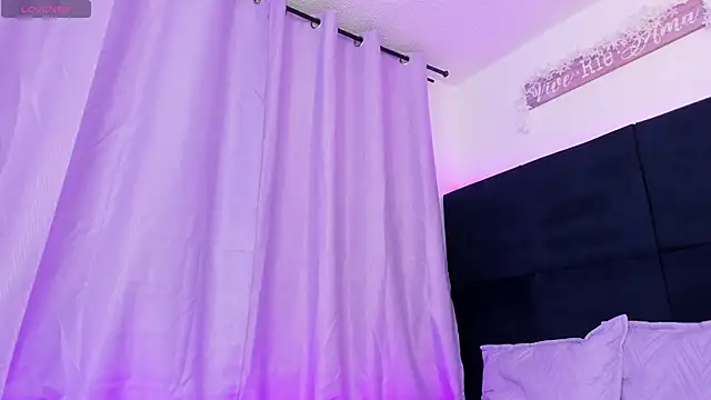 Celestee_21 webcam
