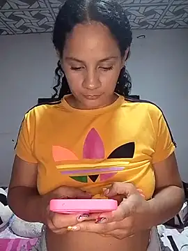 cieloo_777 webcam