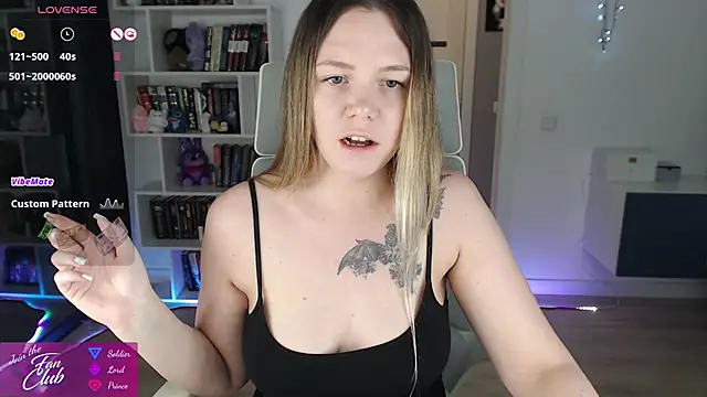 Emma_Bryan webcam